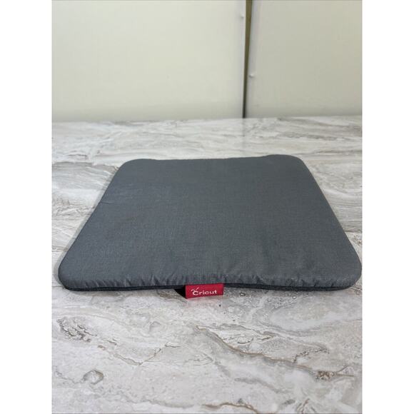 Cricut Brand Easy Press Mat Protective‎ Heat 12 inch x 12 inch - Picture 1 of 6